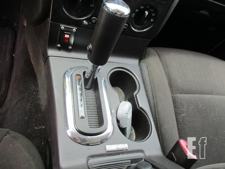 2010-ford-explorer-xlt-image-11