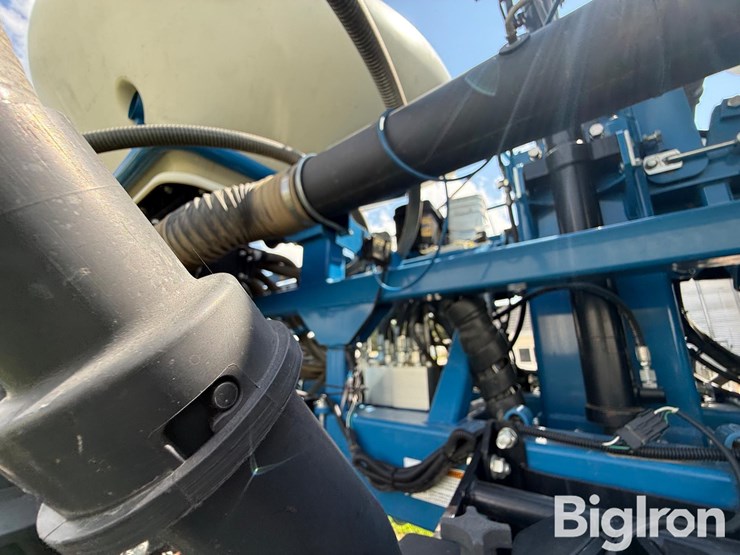 2013-kinze-3600-image-18