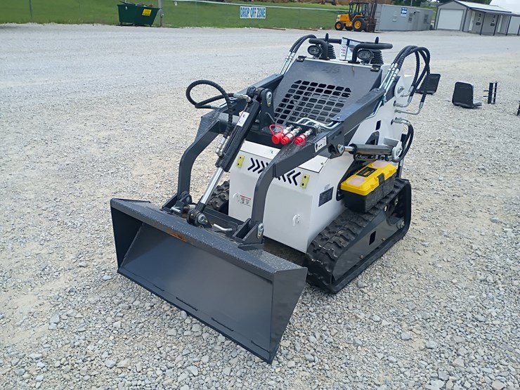 #l63-022-•-2026-zjg-380-mini-skid-steer-image-8