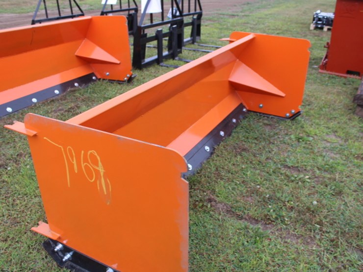 #7969-•-96in-snow-pusher-with-steel-blades-image-1