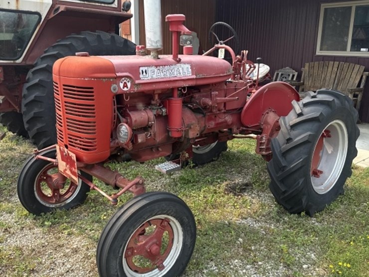 #18-•-farmall-super-a-vintage-tractor-image-1
