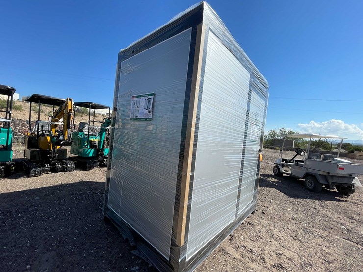 #2850-•-2026-unused-portable-restroom-image-4