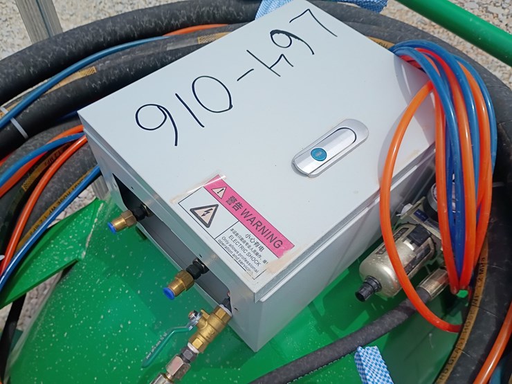 #l64-016-•-jct-sandblaster-image-9