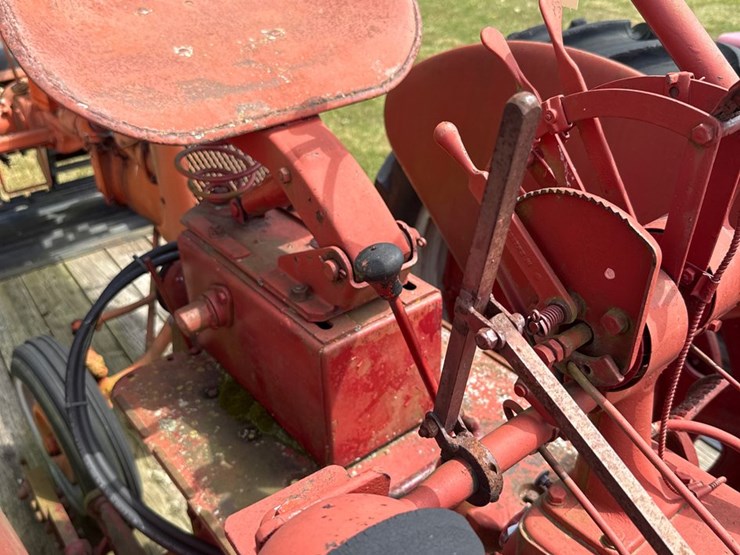 #28-•-farmall-model-super-c-image-8