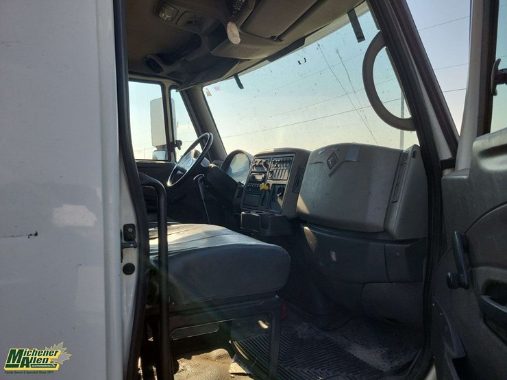 international-durastar-4400-image-28