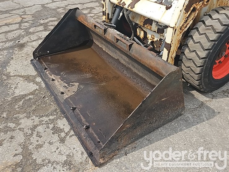 2011-bobcat-s185-image-23