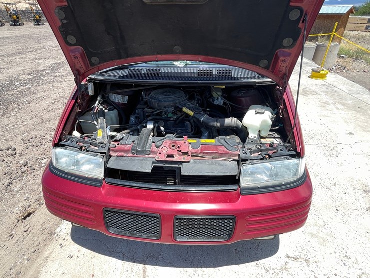 #2100-•-1990-pontiac-transport-van-se,-title-in-delay-image-12
