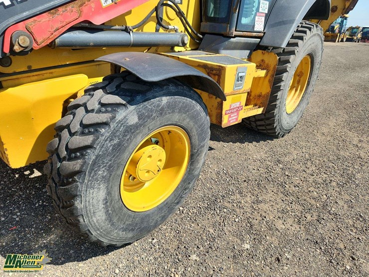 deere-410l-image-5