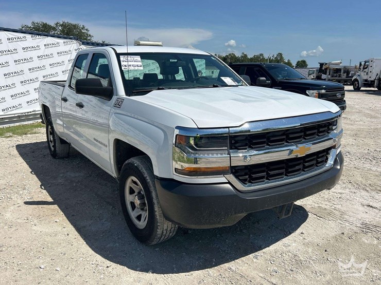 2016-chevrolet-silverado-1500-image-2