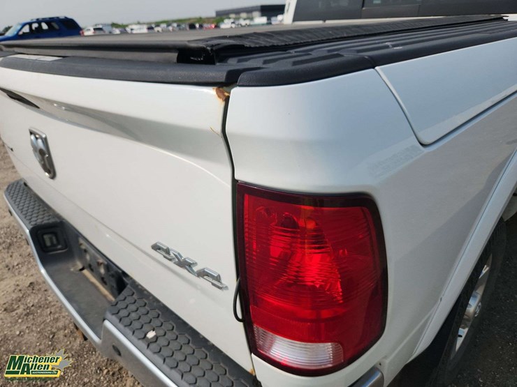 2014-dodge-2500-image-42