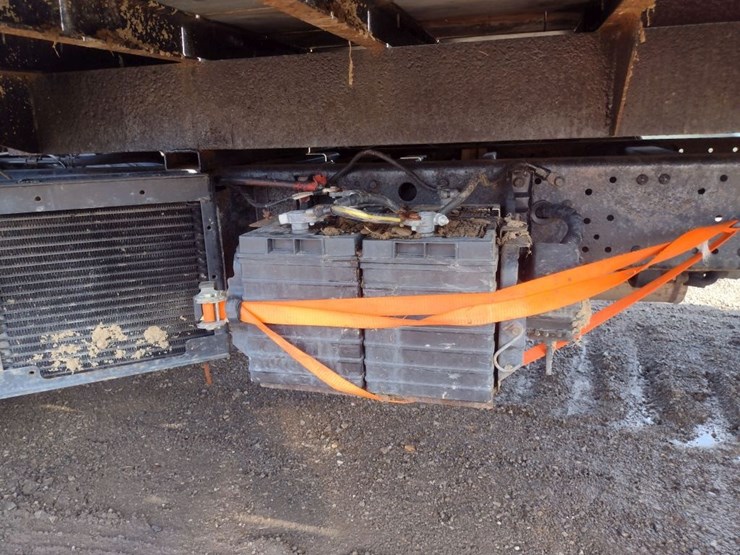 96-mitsubishi-fuso-truck^title^-(qea-4748)-image-17