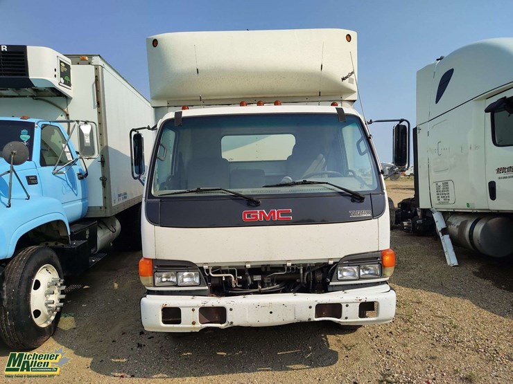 2002-gmc-w5500-image-6