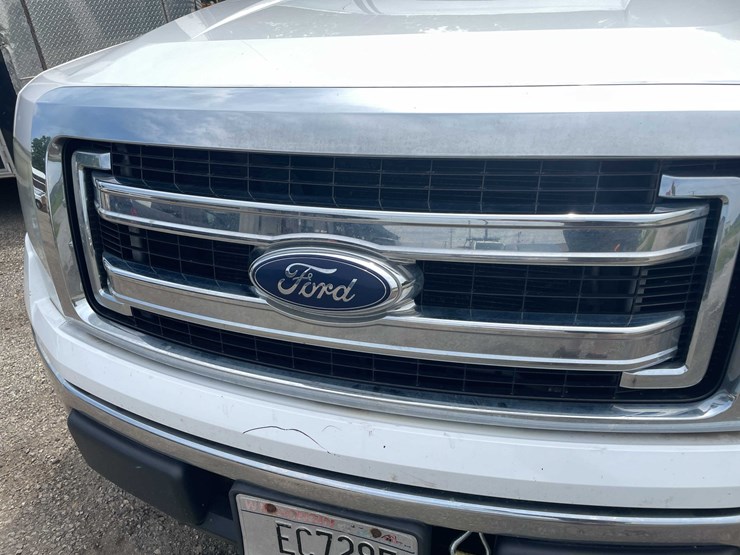 2014-ford-f150-xl-image-9