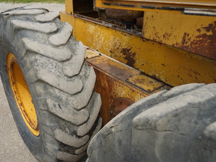 allis-chalmers-m100-motor-grader-image-18