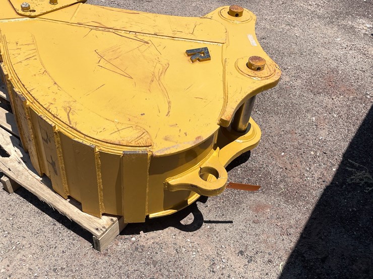 #2204-•-excavator-bucket-image-9