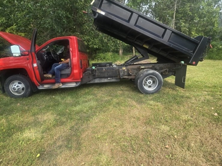 chevrolet-3500-image-1