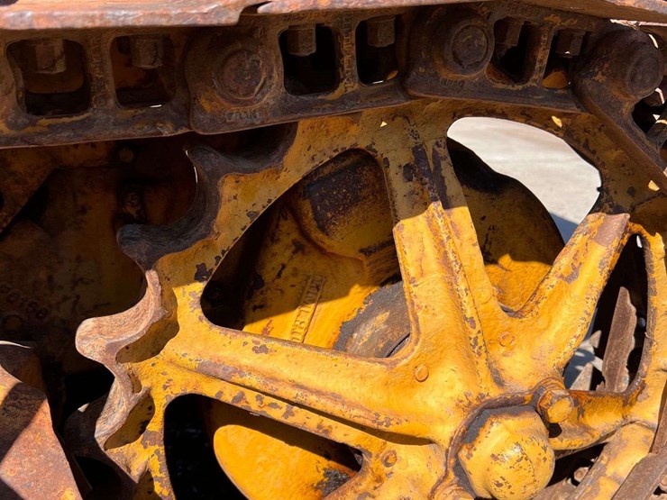 caterpillar-d2-image-10