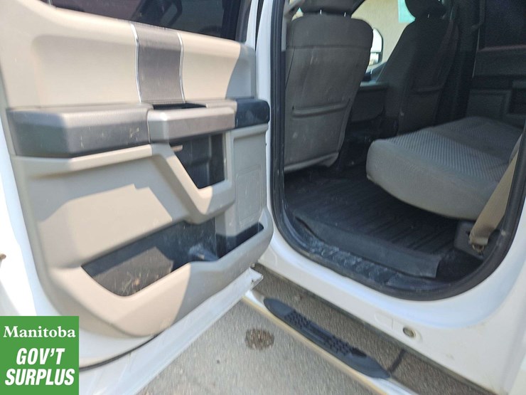 2017-ford-f150-image-15