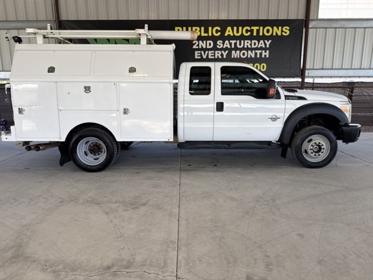 2015-ford-f550-image-1