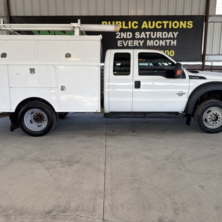 2015 FORD F550