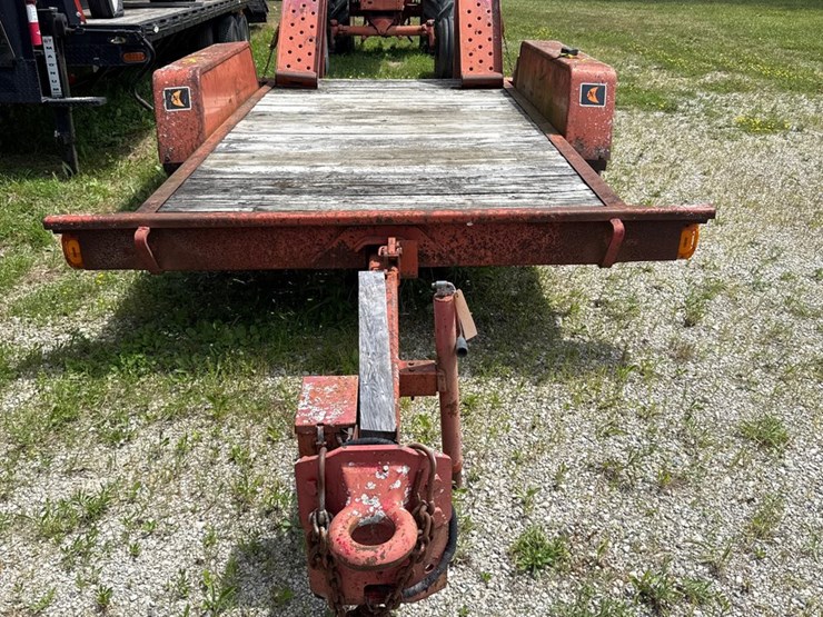 #26-•-13-foot-ditch-which-dual-axle-trailer-image-9