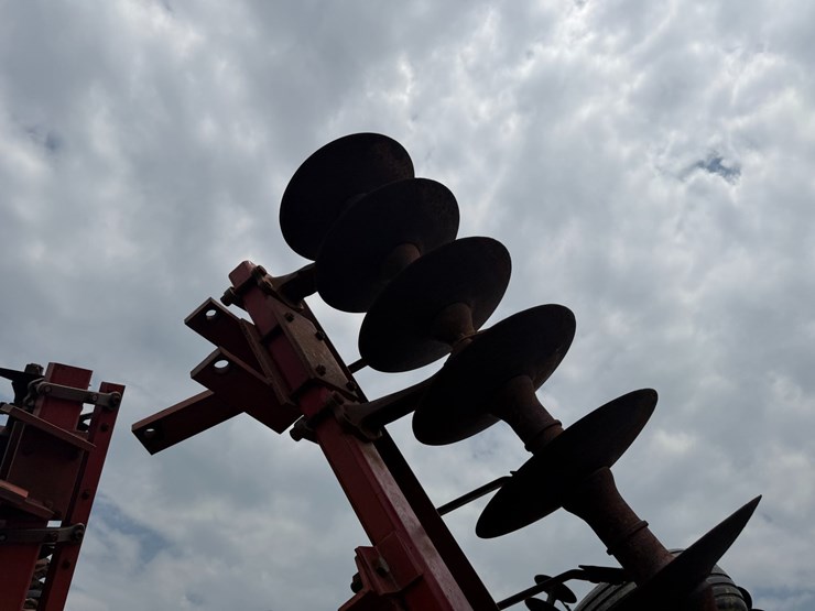 case-ih-3950-image-43