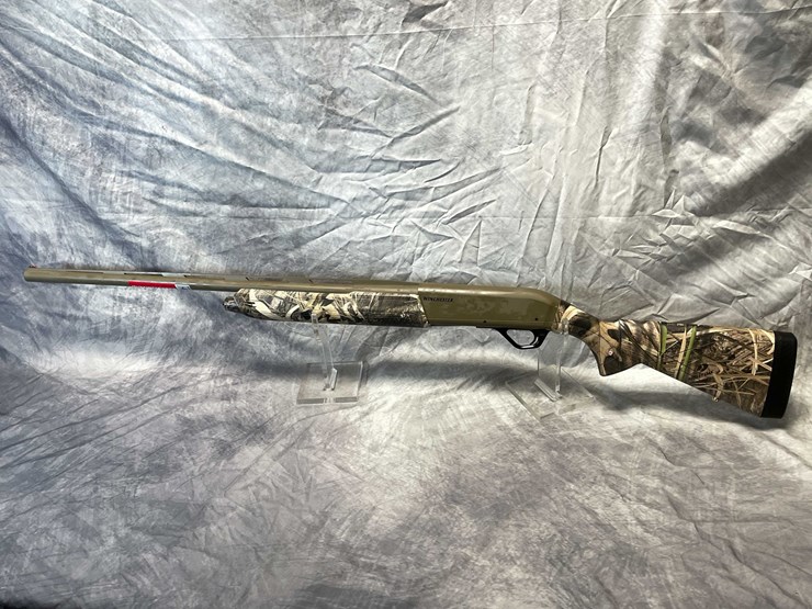 #10650-•-winchester-sx4,-12-ga.-semi-auto-shotgun,-sn:-pt26493yy11k-image-3