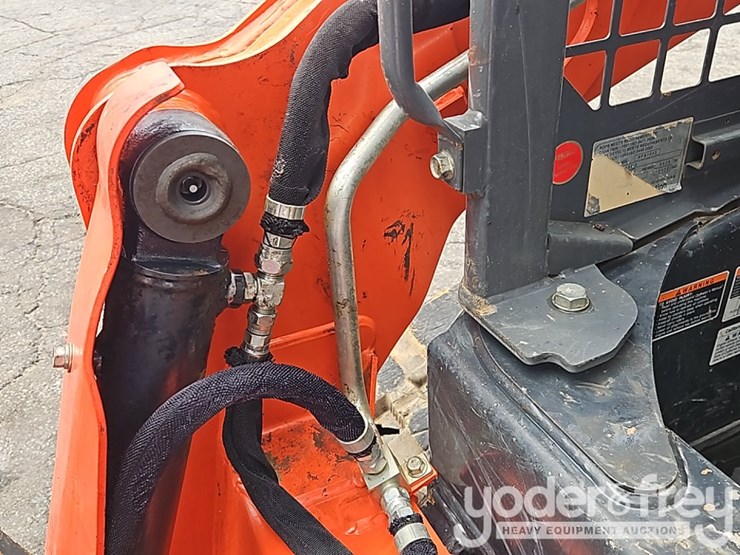 2024-kubota-svl65-2-image-23
