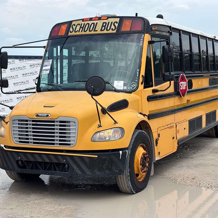 2016 FREIGHTLINER B2