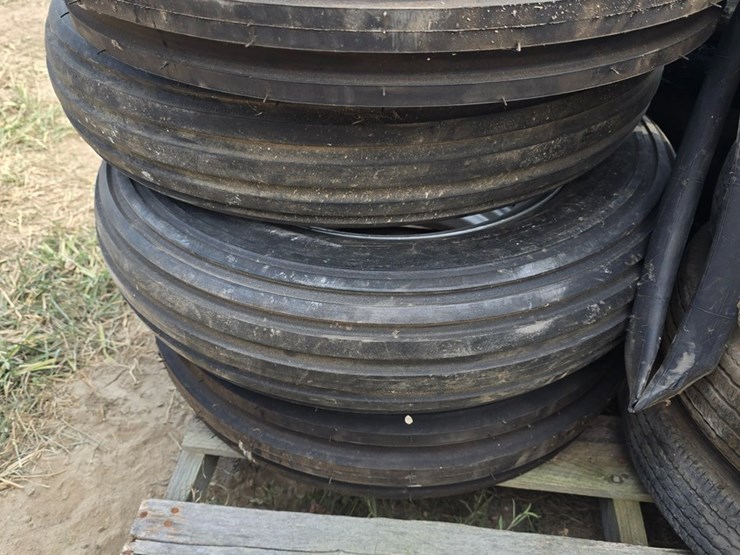 #142-•-x4-farm-tires-and-rims-farm-image-3