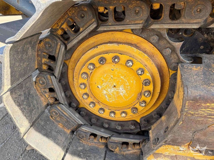 2020-deere-700k-xlt-image-64