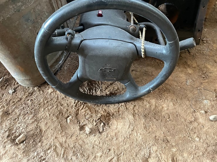 #1246-•-pile-of-classic-car-parts-image-9