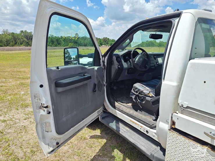 2013-ford-f450-image-42