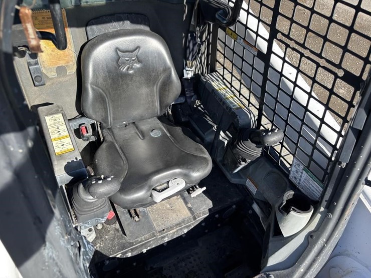 2019-bobcat-t770-image-21