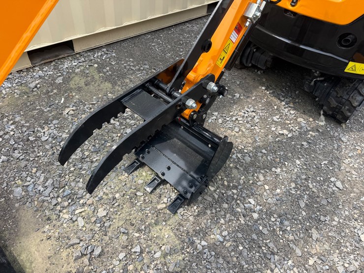#265-•-future-ft-20-mini-excavator-image-6