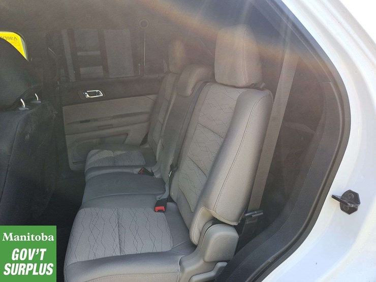 2013-ford-explorer-image-21