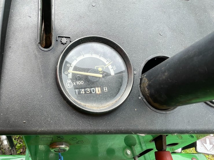 john-deere-855-image-8