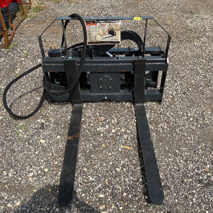 #3806 • Arteer Rotating pallet forks