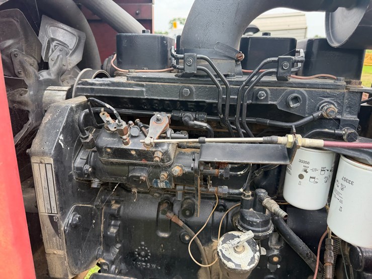 case-ih-4390-image-25