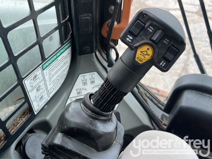 2017-bobcat-s650-image-29