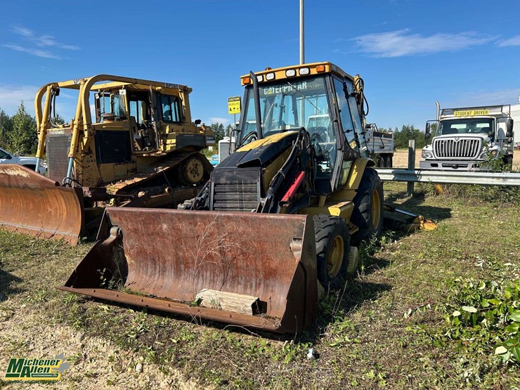 caterpillar-420d-image-1