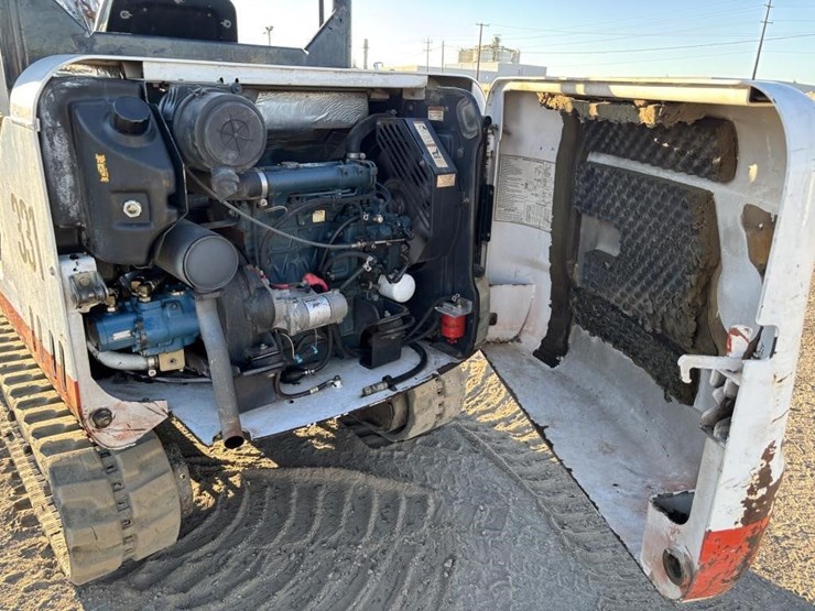 2004-bobcat-331g-image-38