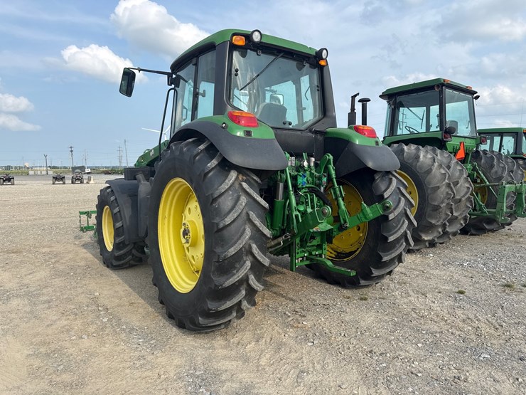 john-deere-6125m-image-4
