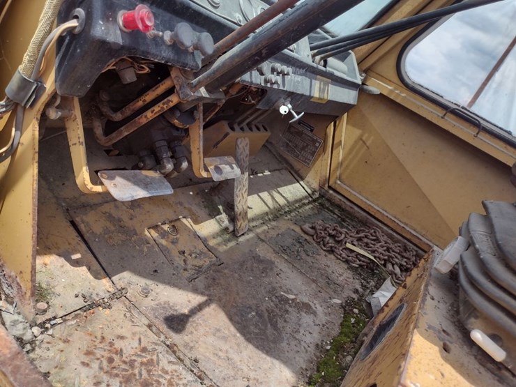 00-cat-v130-forklift-(qea-4766)-image-12
