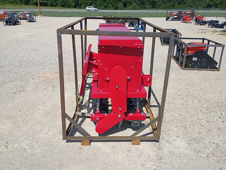 #l66-028-•-agt-seed-drill-skid-steer-attachment-(3-point)-image-7