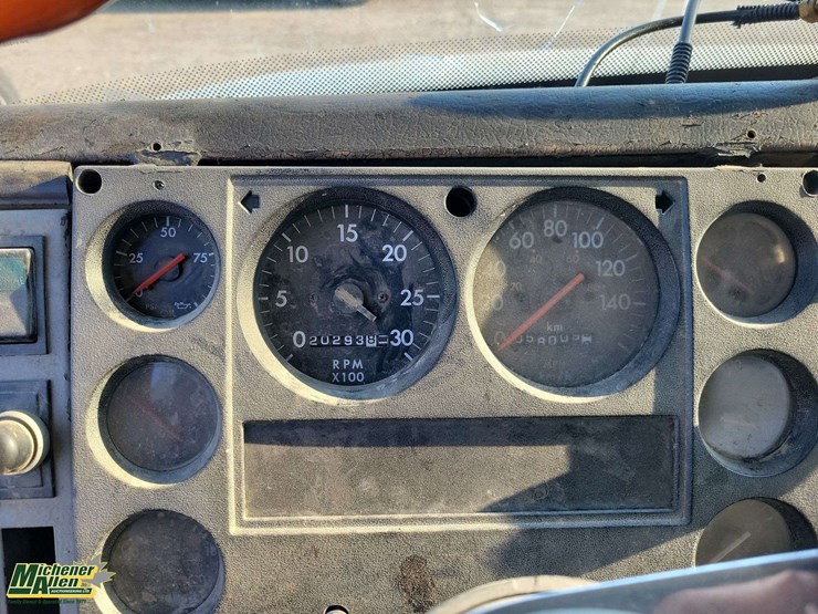 2000-freightliner-fl80-image-20