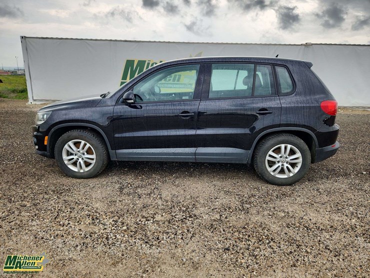 2012-volkswagen-tiguan-image-11