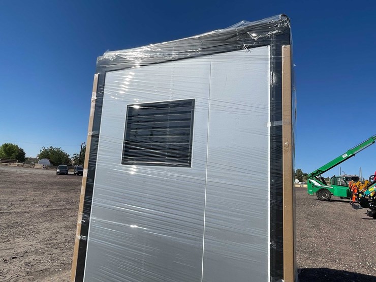 #2850-•-2026-unused-portable-restroom-image-12