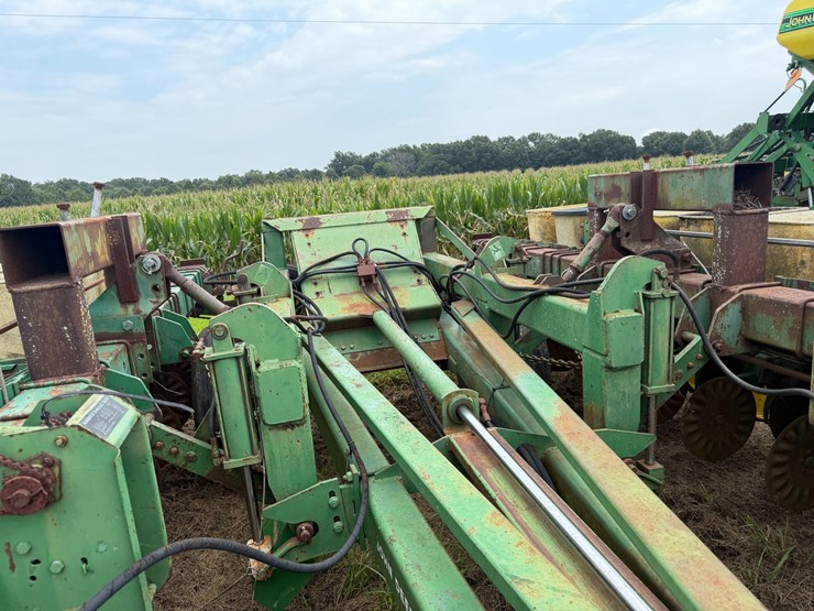 john-deere-530-image-50