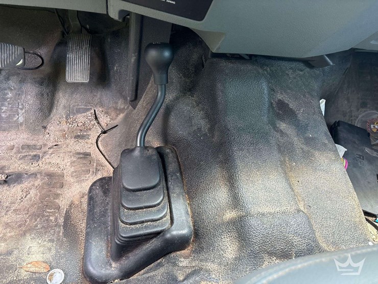 2016-ford-f550-image-18